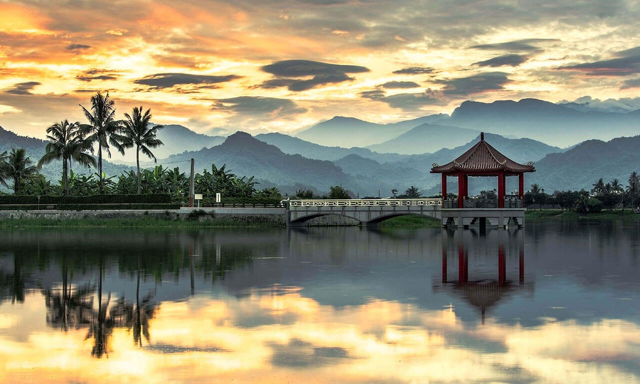Meinong Lake
